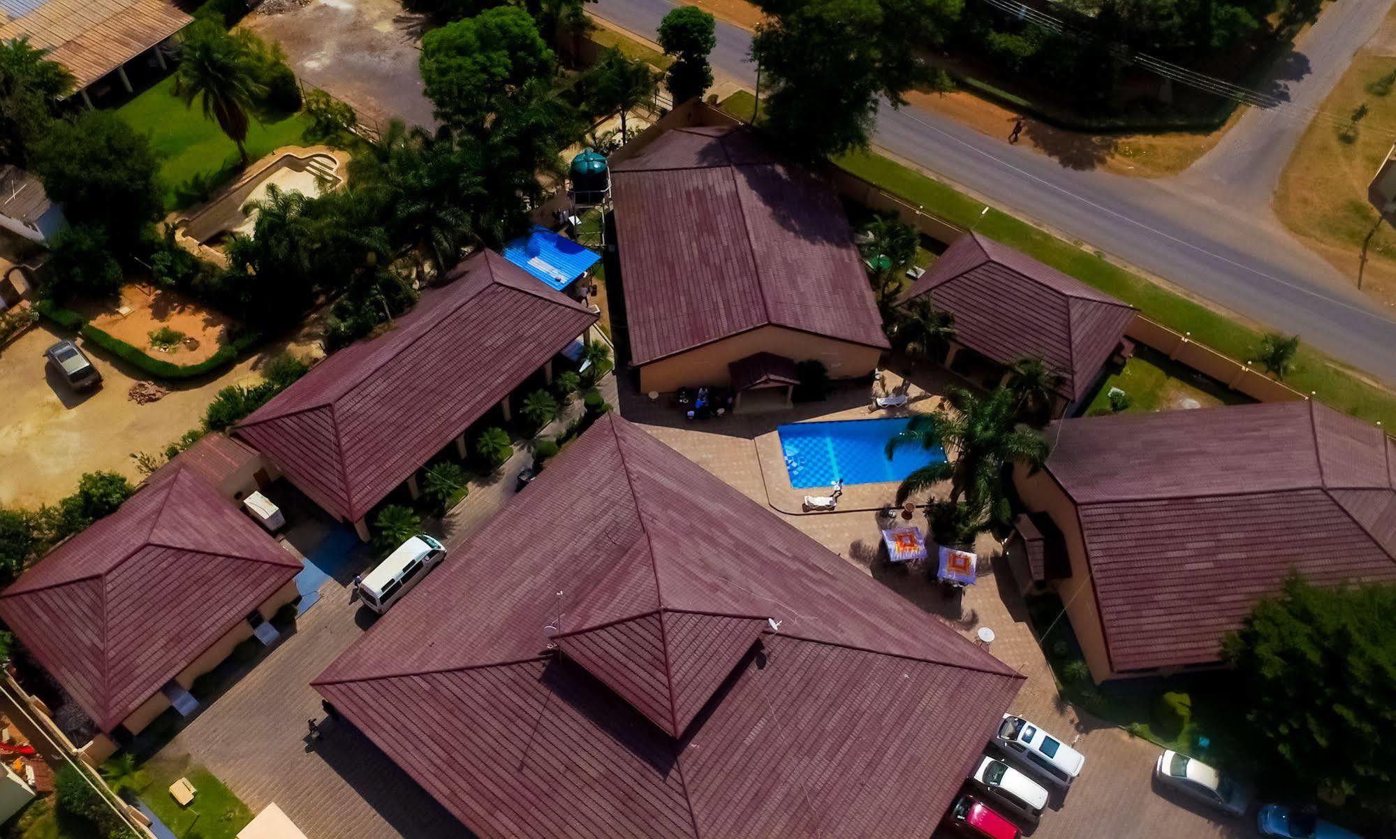 Mika Lodge Лусака Экстерьер фото